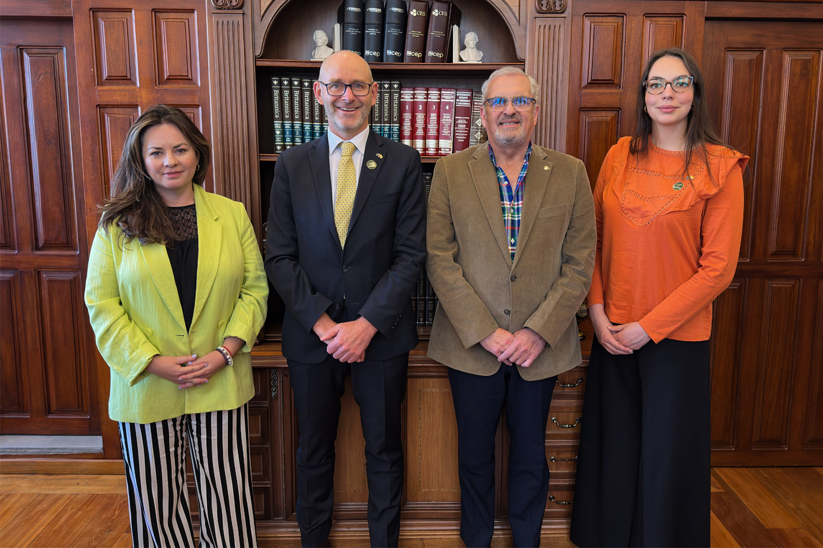 UTE fortalece lazos con Australia