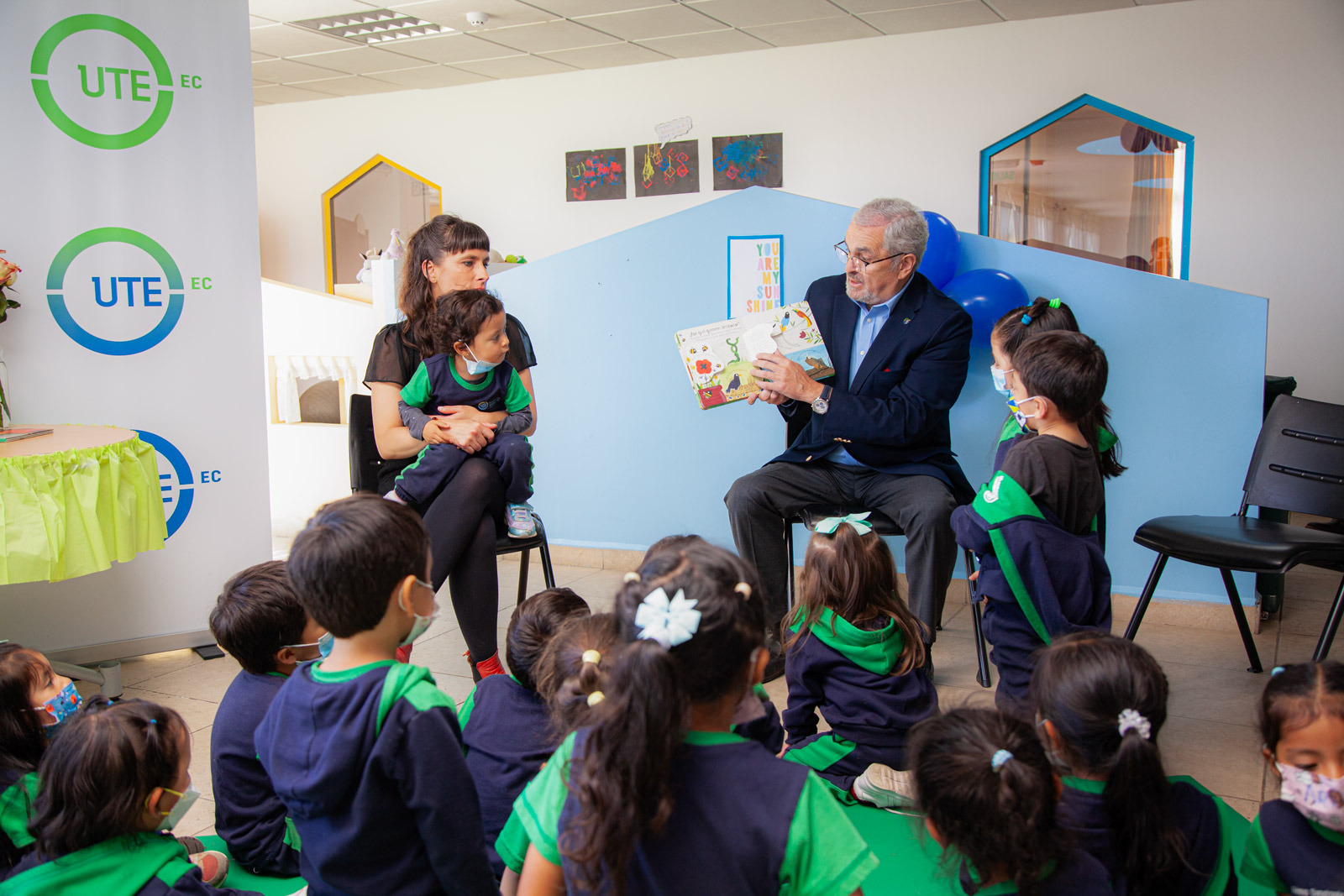 rector-visita-huellas-ternura-2
