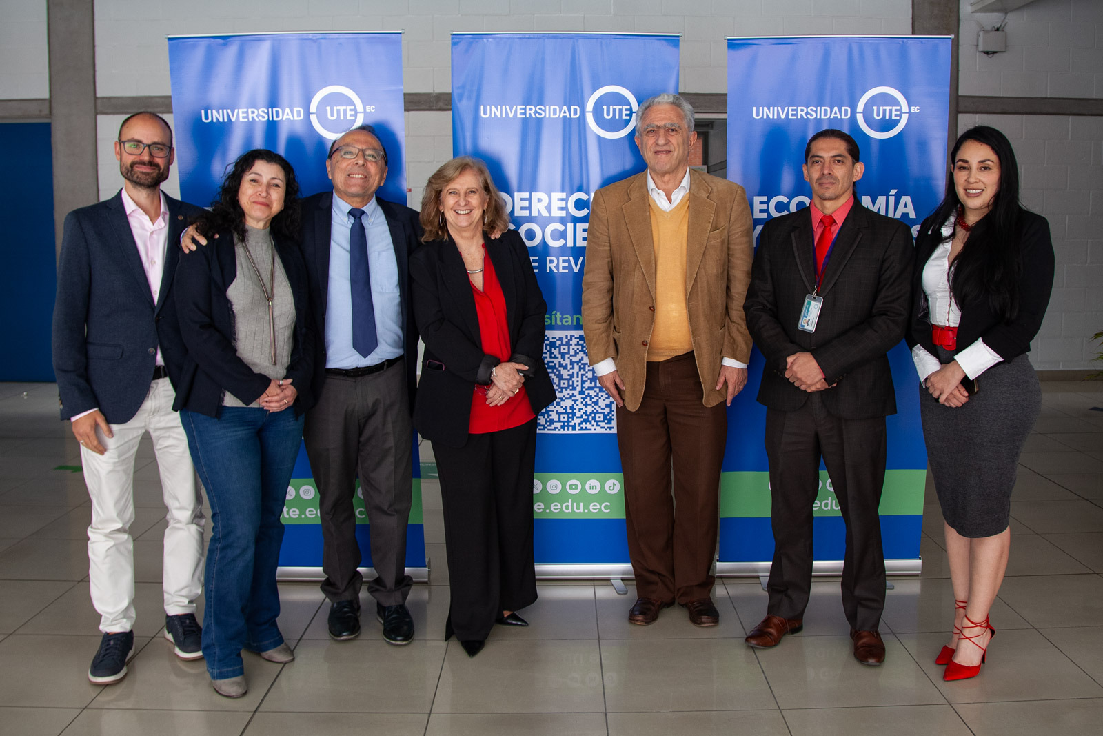 Derecho: Debate Gobernabilidad Global