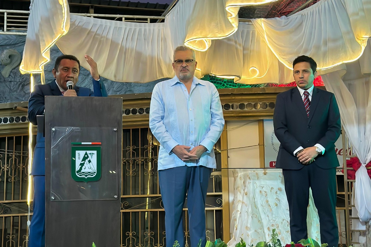 condecoracion-gad-montecristi-2