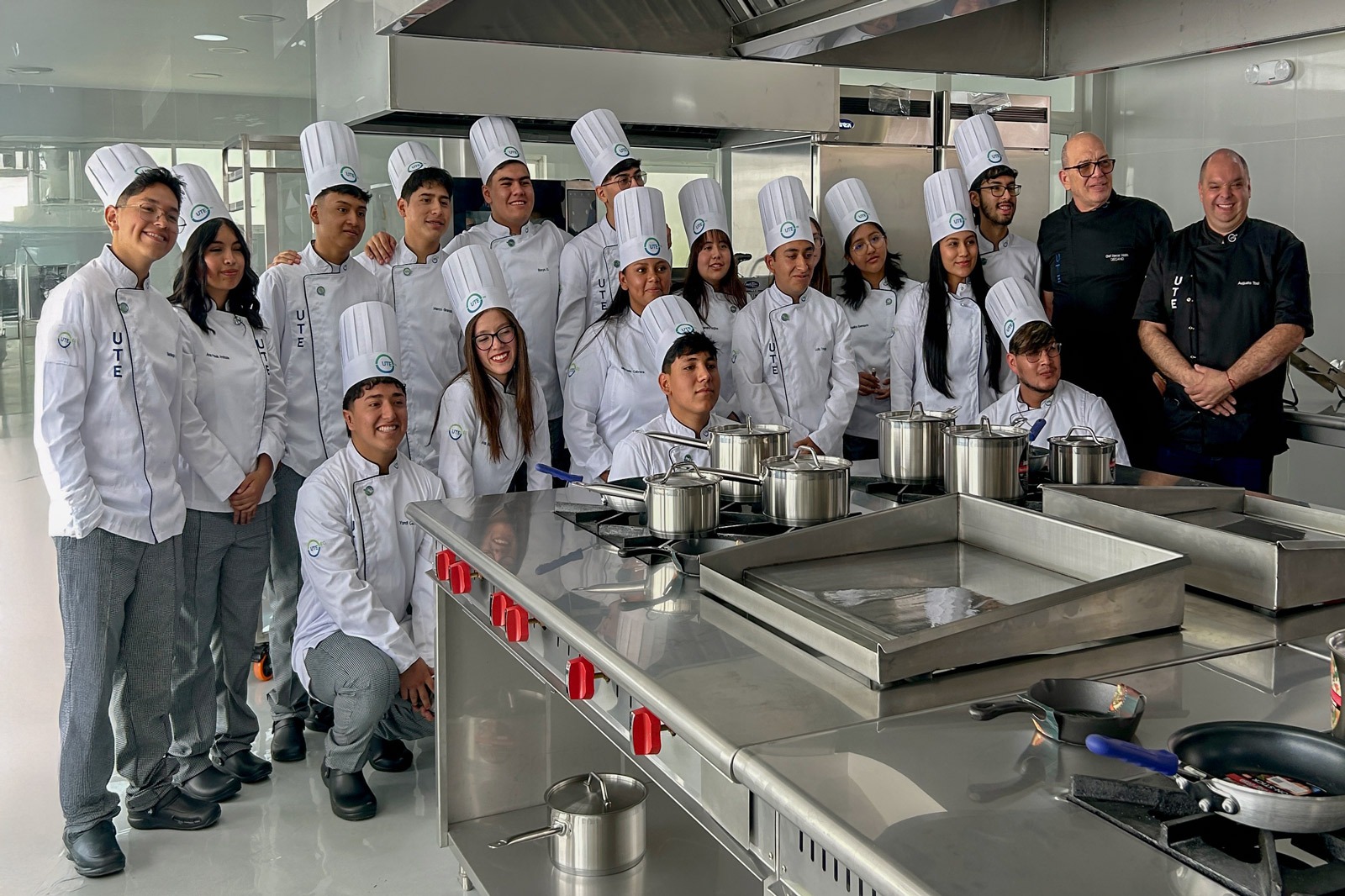 Investidura Gastronomía y laboratorio cocina UTE