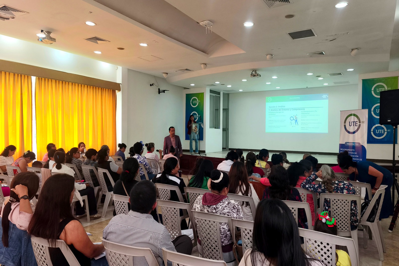 capacitacion-emprendedores-sto-domingo-4