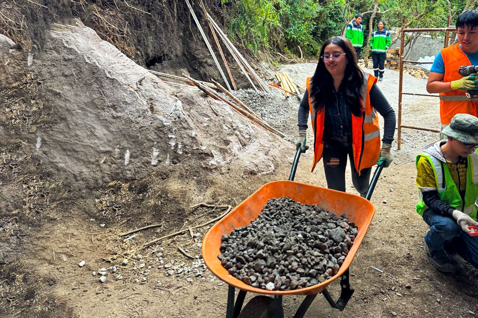 8-const-edf-fonag-patios