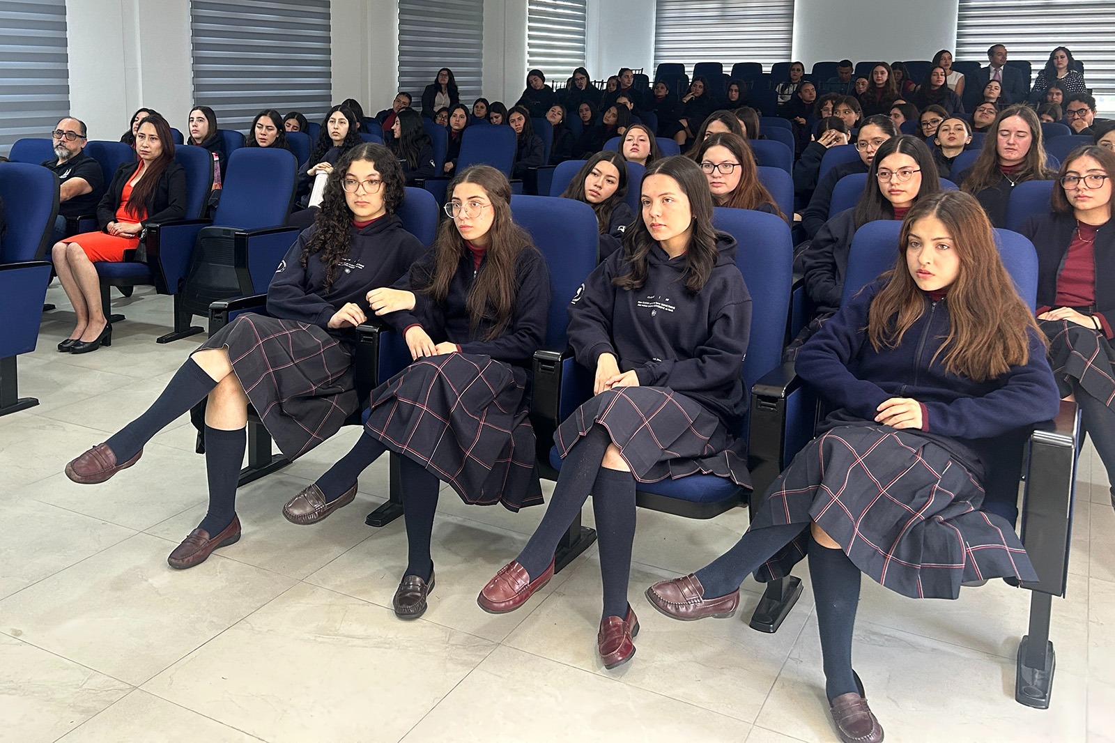 conversatorio-mujeres-niñas-ciencia-cuenca-3