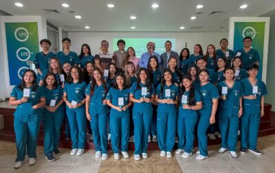 entrega de uniformes Psicología Clínica UTE Quito Santo Domingo -Universidad UTE