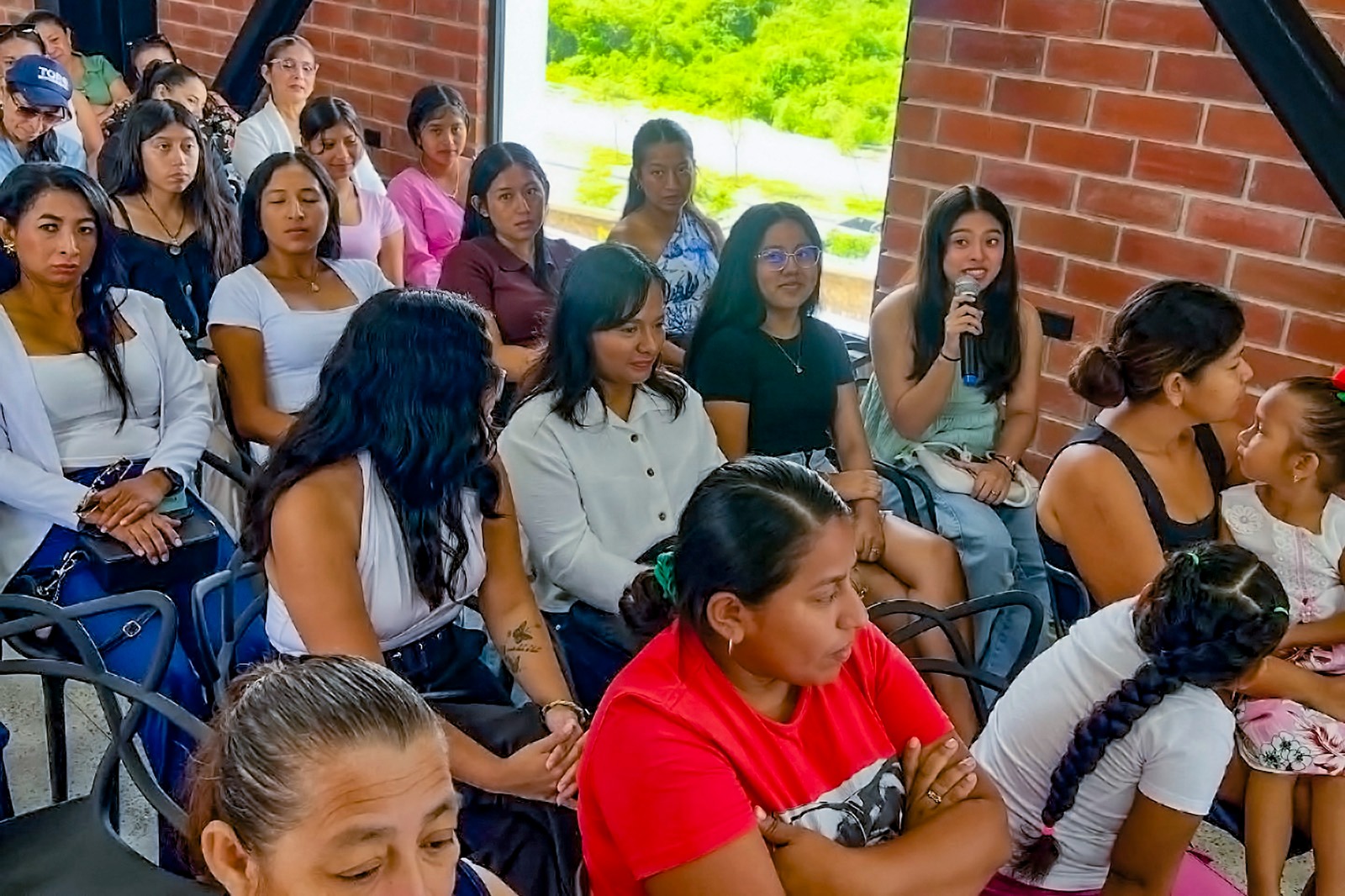 mujer-vision-futuro-gad-2